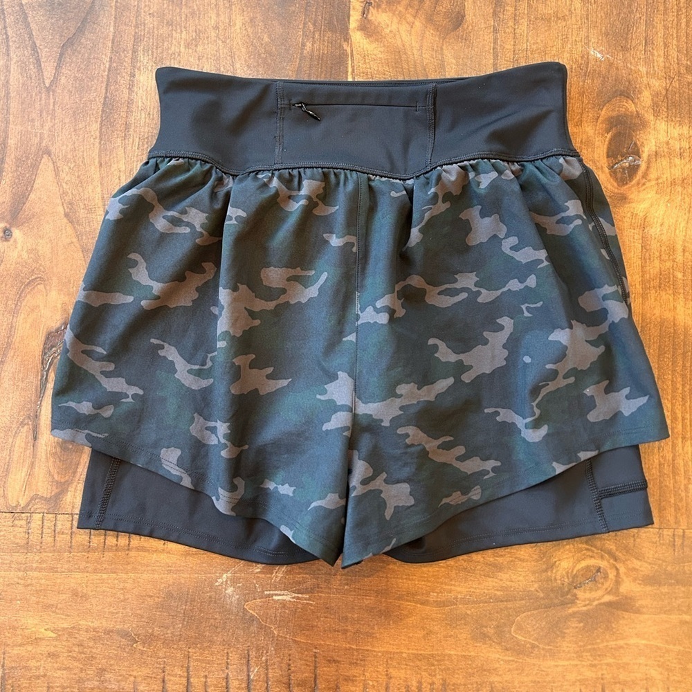 SPANX Get Moving Shorts Black Camo Size M High-Rise Thick Waistband - Picture 4 of 4